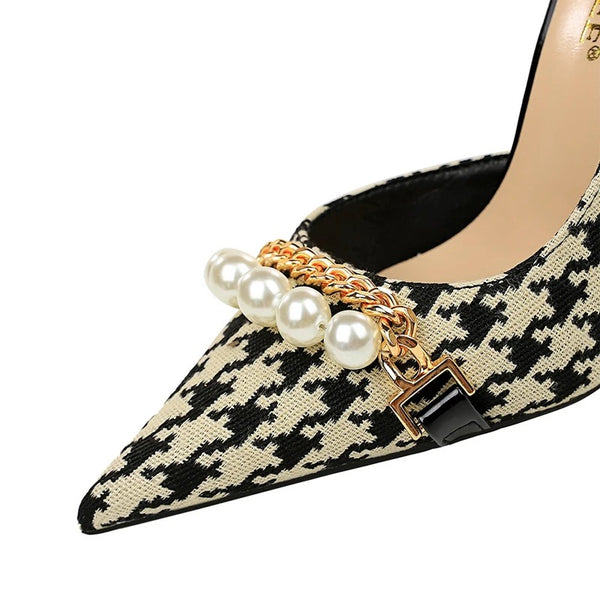 Black Checkered Pattern Pearl Metal Chain Heels