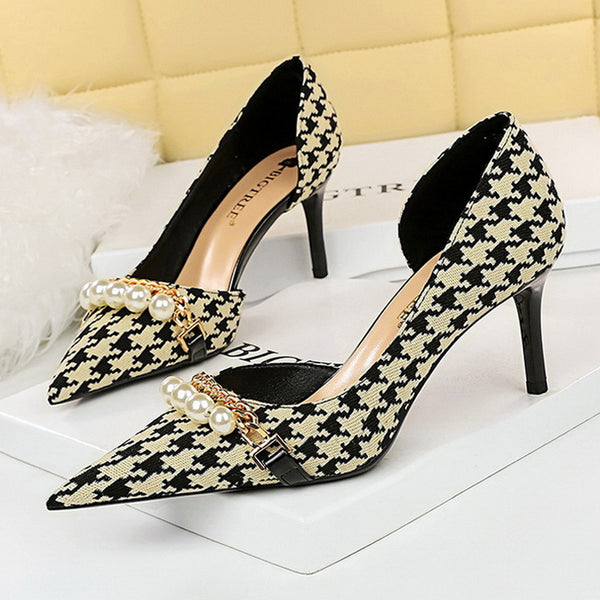 Black Checkered Pattern Pearl Metal Chain Heels