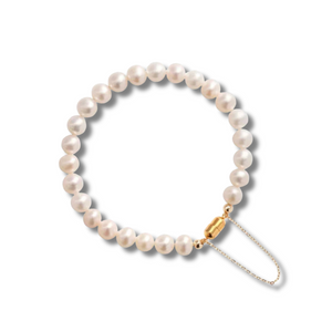 Magnet Buckle White Pearl Bracelet