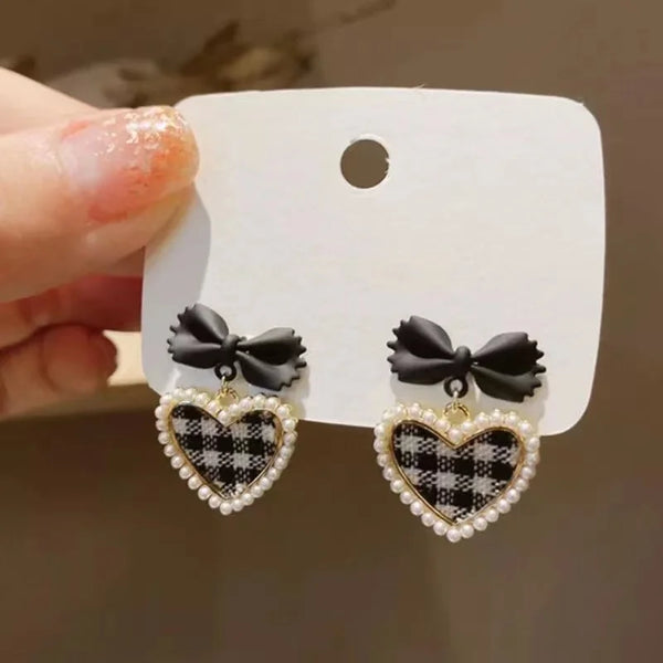 Cute Korean Hanging Love Grid Pearl Heart Drop Earrings