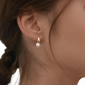 Simple Drop Pearl Earring