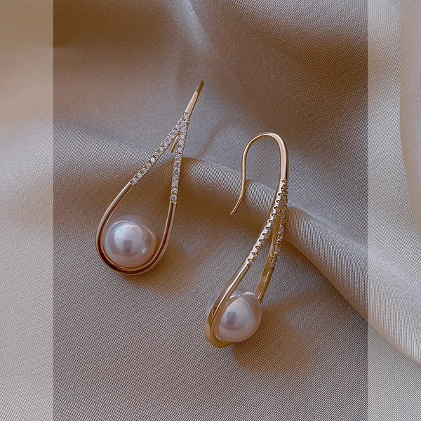 Earrings With Pearls Drops