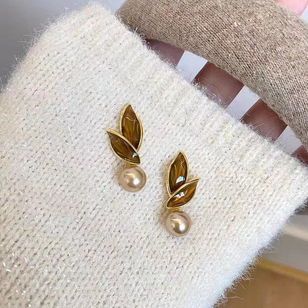 Exquisite Champagne Color Leaf Pearl Drop Women's Earrings