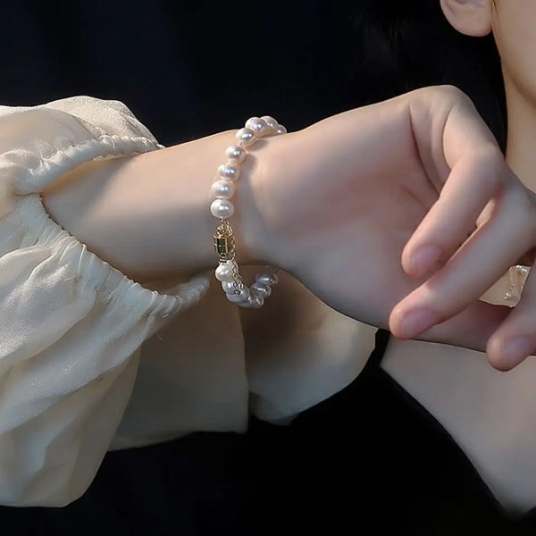 Magnet Buckle White Pearl Bracelet