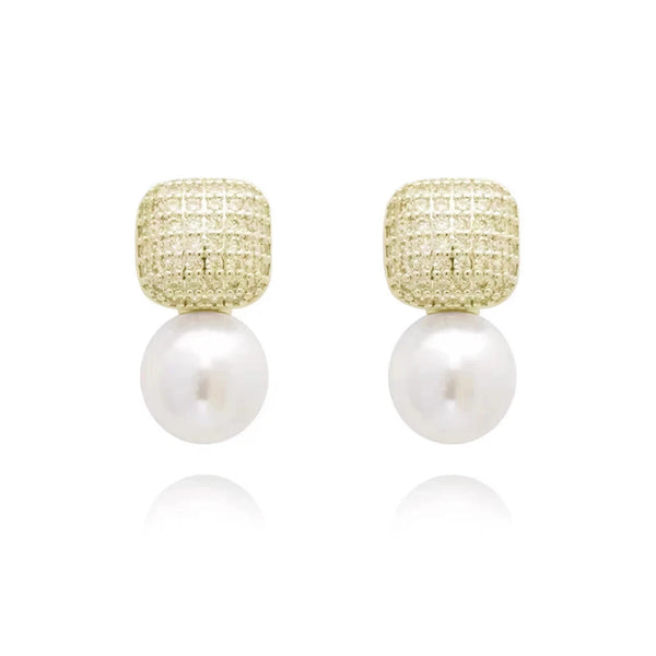 Pearl Drop Earring