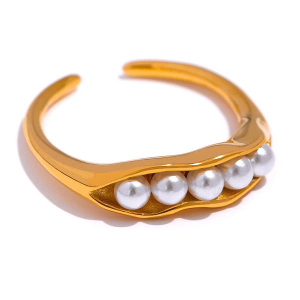 Ring With Pearl