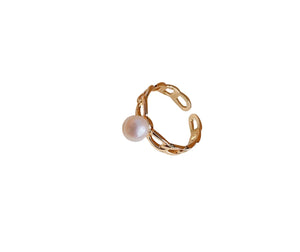 Simple Pearl Ring